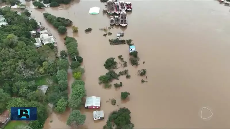 Chuvas no RS: mais de 6 mil desalojados e 130 cidades afetadas | Situação crítica no estado
