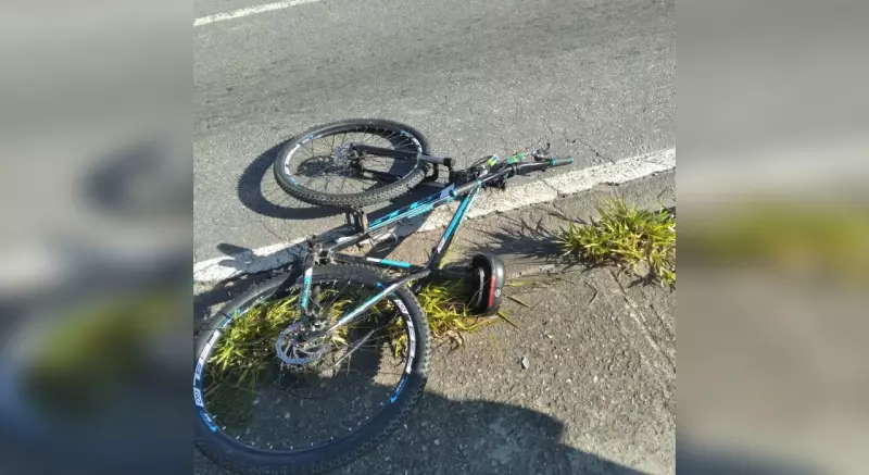 Ciclista morre em acidente grave com van na Avenida Itavuvu, em Sorocaba