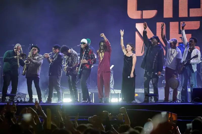 Cidade Negra e Playing For Change se unem em show emocionante com mensagem de paz no João Rock