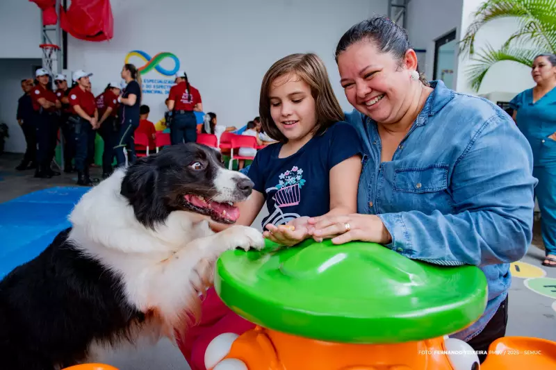 Cinoterapia em Boa Vista: Cães da Guarda Civil levam alegria e saúde à população