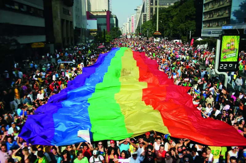 Comércio na Avenida Paulista cresce 11% durante Parada LGBTQIA+: veja os números