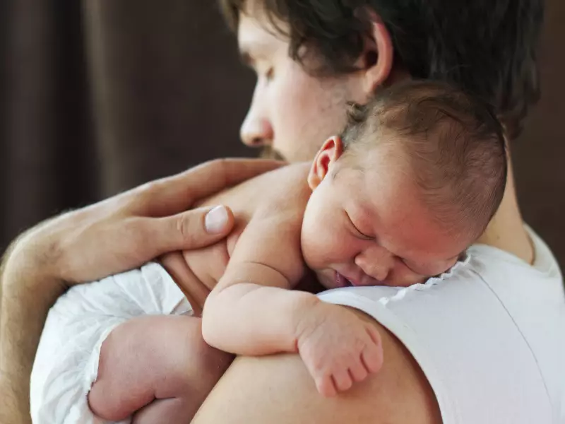 Como a paternidade transforma o cérebro masculino e impulsiona o cuidado