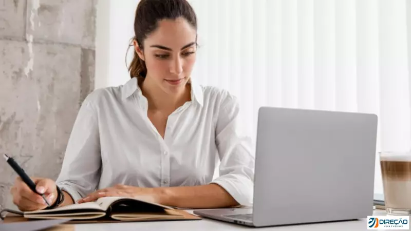 Como Escolher o Melhor Curso Online para Concursos em 2025: Guia Completo