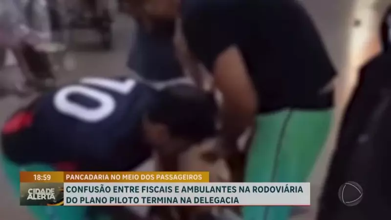 Confusão entre fiscais e ambulantes causa tumulto na Rodoviária do Plano Piloto