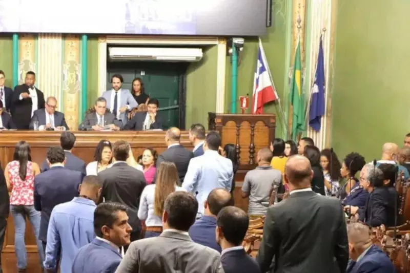 Conselho de Ética é instalado na Câmara de Salvador em meio a tensões pós-protesto