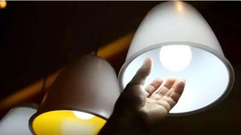Conta de luz grátis: 477 mil catarinenses podem se beneficiar — veja os requisitos