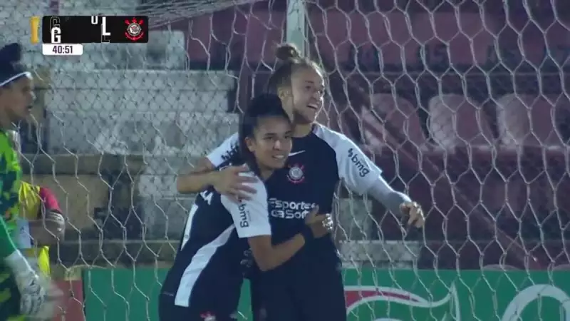 Corinthians arrasa o Taubaté e mantém liderança no Paulistão Feminino