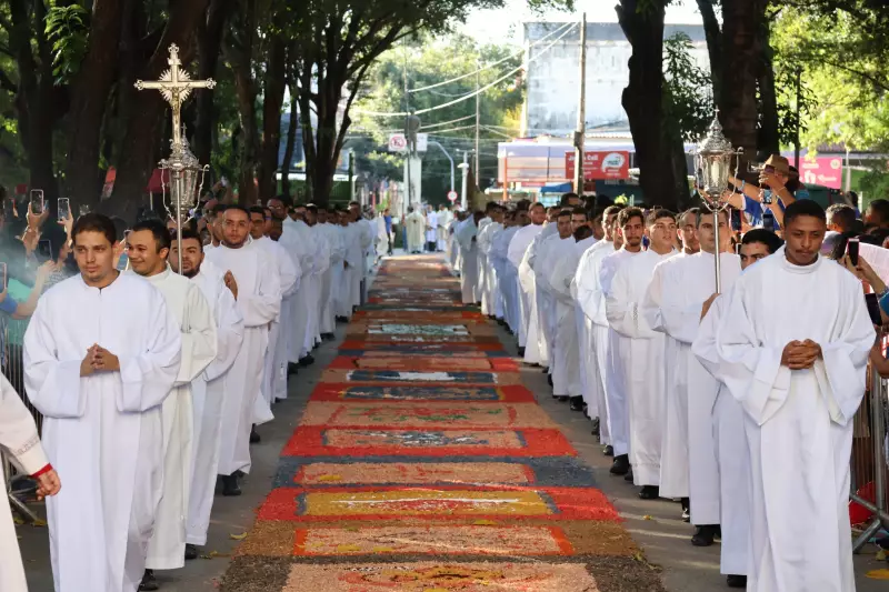 Corpus Christi em Teresina: Tapetes temáticos, missa e procissão pelo centro — confira a programação
