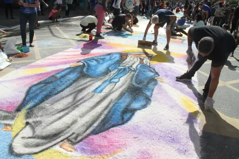 Corpus Christi no Rio: Maior celebração da América Latina completa 30 anos com tapete reciclado no Cristo Redentor