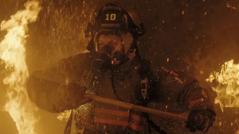 Cortina de Fumaça: Série inspirada em caso real de bombeiro piromaníaco que causou milhares de incêndios