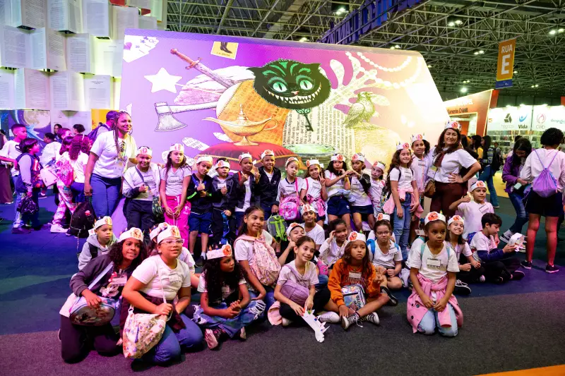 Crianças do Instituto Benjamin Constant vivem experiência inesquecível na Bienal do Livro 2025