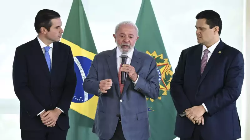 Críticas aos parlamentares dominam redes sociais: Congresso é chamado de 'inimigo do povo'