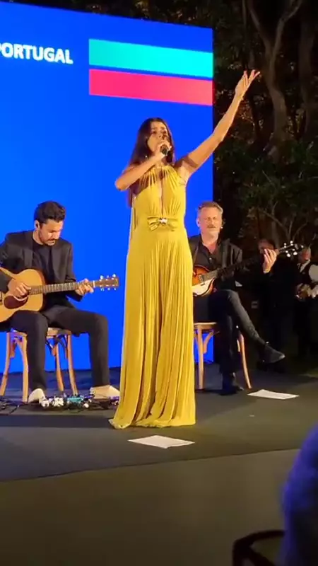 Cuca Roseta encanta com fado na Embaixada de Portugal: veja os melhores momentos