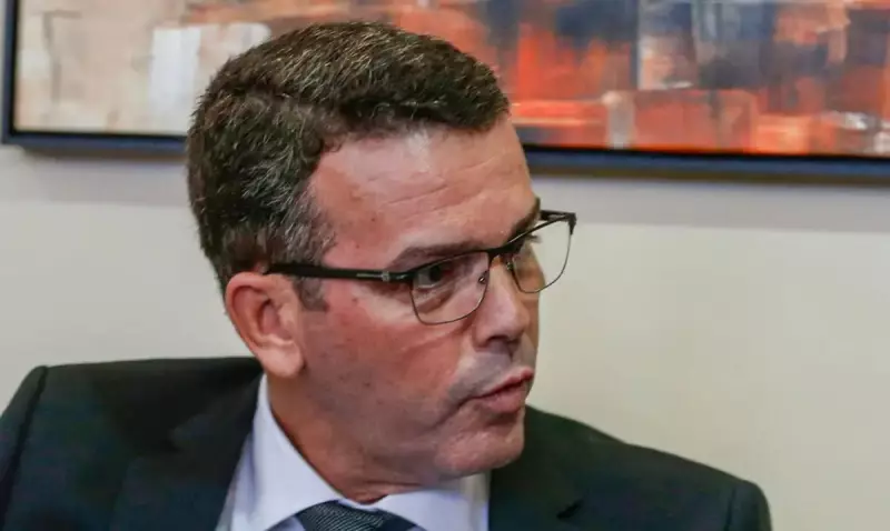 Delegado acusado pela morte de Marielle Franco pede transferência para prisão no RJ
