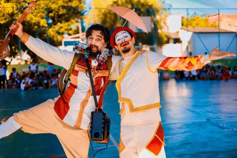 Dennis Daniel, Zé Henrique e Gabriel agitam o fim de semana no Alto Tietê com muito estilo