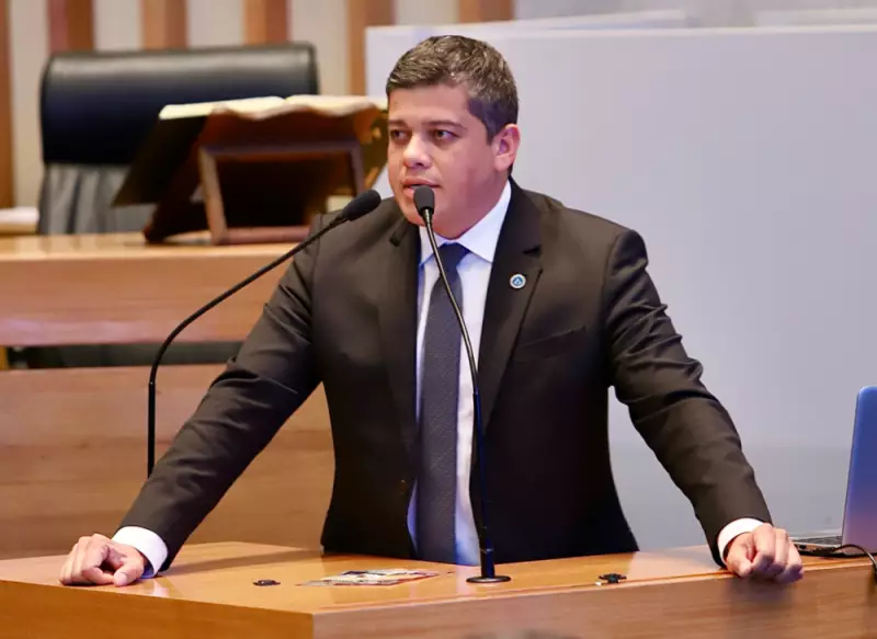 Deputado Daniel Donizet pede afastamento da Câmara Legislativa por 60 dias