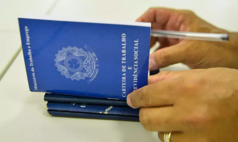 Desemprego cai para 6,2% em maio e atinge menor nível para o período desde 2012