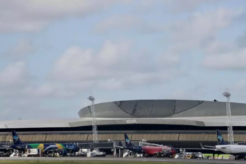 Despachantes do Aeroporto do Recife são presos por furtar mercadorias dos Correios, revela PF