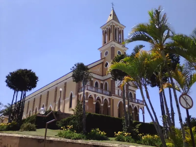 Desterro do Melo e Chiador lideram ranking religioso na Zona da Mata: veja os números