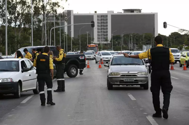 DF flagra 43 motoristas embriagados em blitz durante o fim de semana