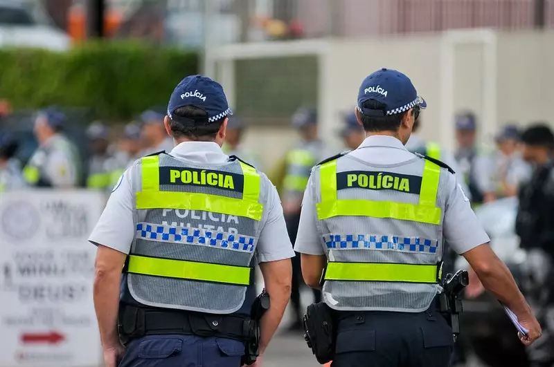 Dois PMs são feridos em perseguição policial no Gama: veja detalhes