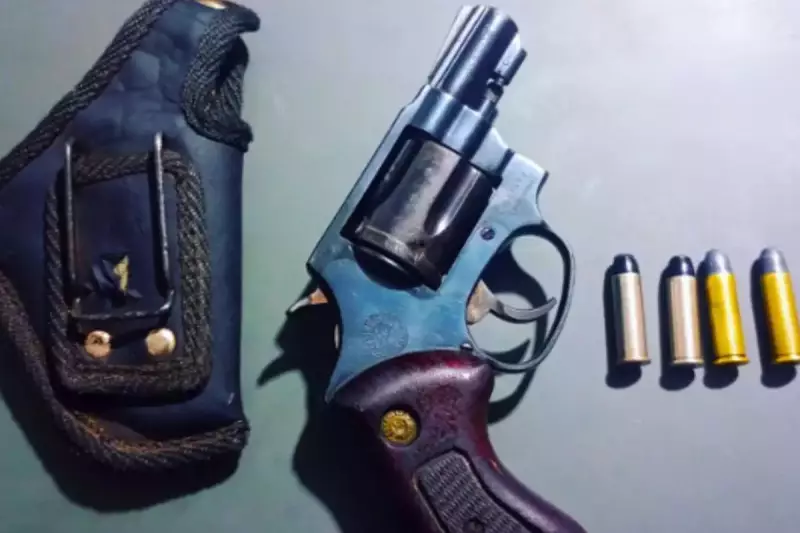 Dono de bar ameaça cliente com arma por dívida em Itanhaém: veja o que aconteceu