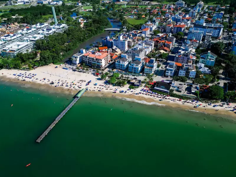 Dupla do PGC é condenada por execução brutal de jovem amarrado em praia de Florianópolis