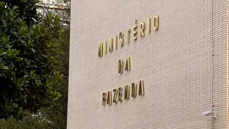 Economista alerta: Governo e Congresso precisam agir para equilibrar gastos públicos