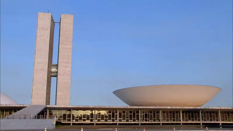 Economista critica aumento de deputados: 'Um escárnio para a sociedade brasileira'