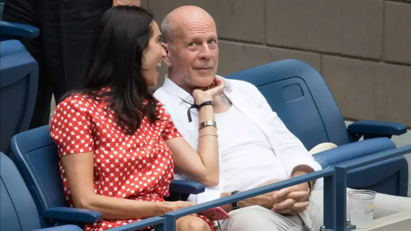 Emma Heming Willis compartilha foto emocionante de Bruce Willis com a filha e desabafa: 'Poderia ser diferente'