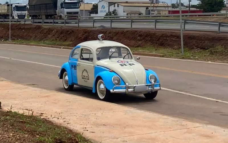 Empresário recria viatura da Polícia Militar dos anos 1960 com um Fusca e surpreende