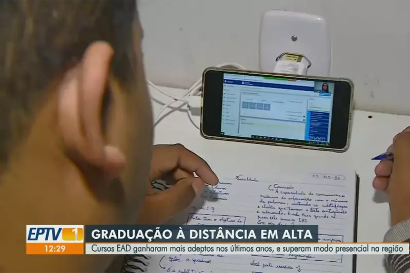 Ensino a distância supera presencial na região de Campinas: mais de 153 mil universitários na rede privada