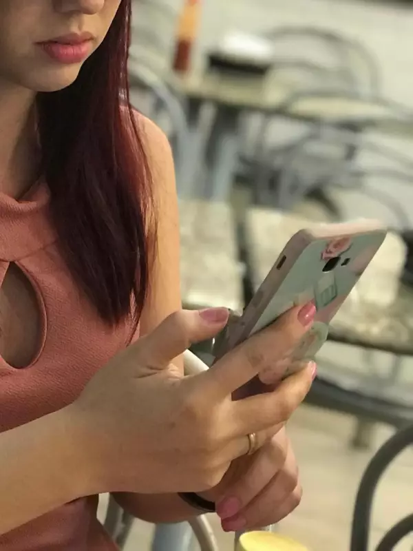 Equatorial Maranhão alerta: usar celular enquanto carrega pode ser perigoso!