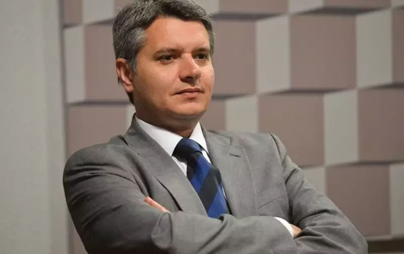Escolha de Sofia: O Dilema Político que Divide a Sociedade Brasileira