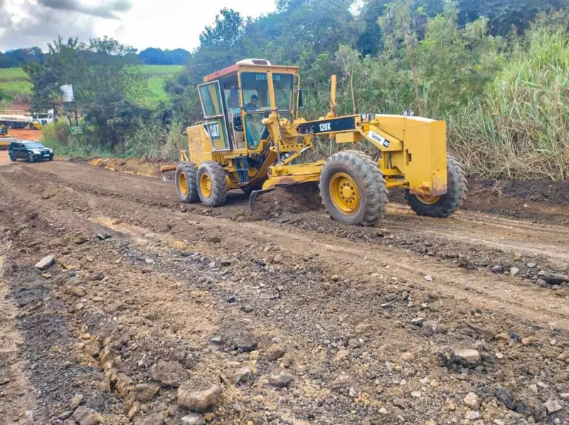 Estrada rural entre Limeira e Americana passa por manutenção para melhorar segurança e tráfego
