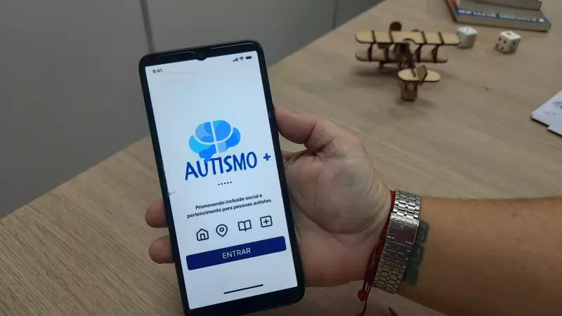Estudante com autismo cria app gratuito para conectar famílias e profissionais em Bauru