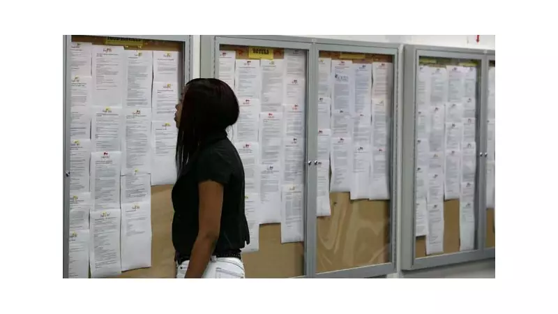 EUA surpreendem e criam 74 milhões de vagas em abril, superando expectativas do mercado