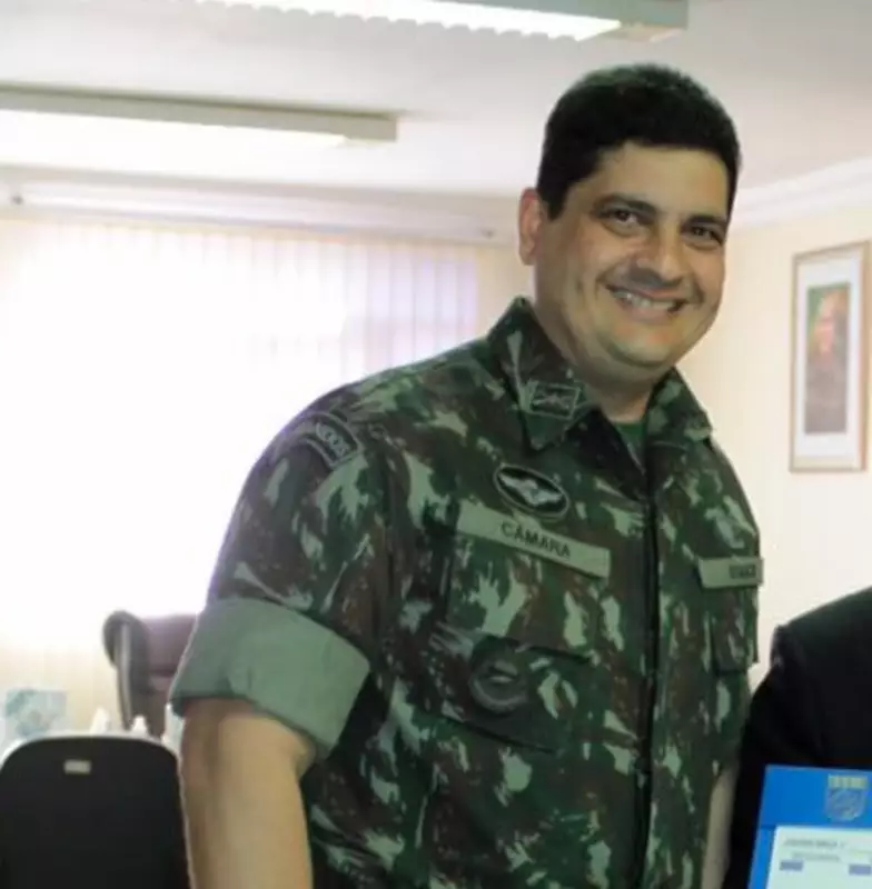 Ex-assessor de Bolsonaro pede liberdade após prisão por tentar interferir em delação premiada