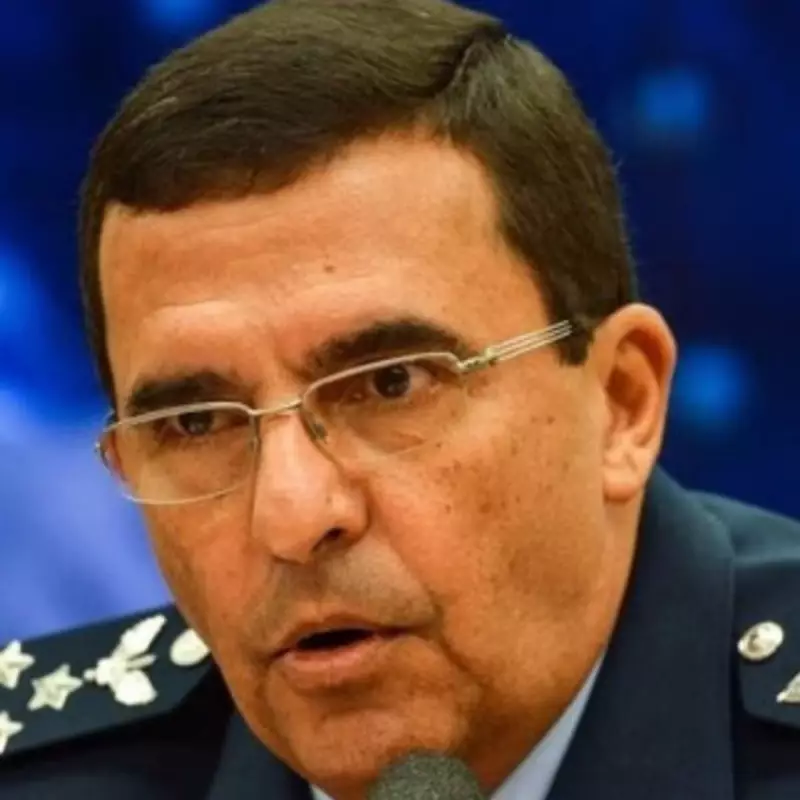 Ex-comandante do Exército revela ameaça de prisão a Bolsonaro por insistência em golpe