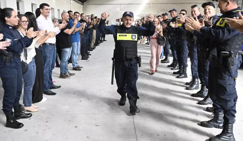 Ex-guarda municipal de Vitória se reinventa na literatura após aposentadoria