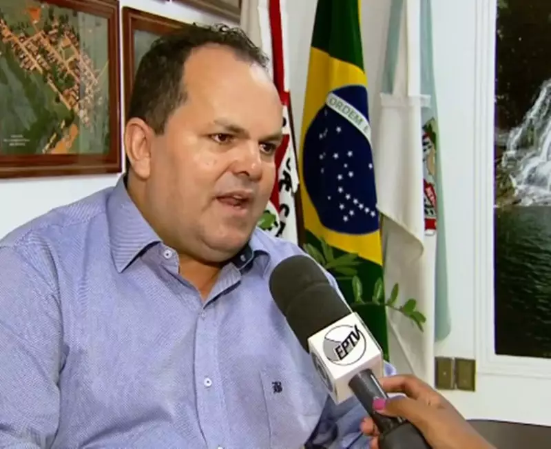 Ex-prefeito de Guapé e empresa condenados por crime ambiental em área de descarte irregular de lixo