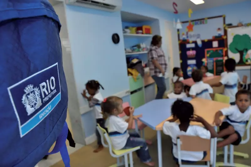 Ex-secretário de Saúde e ex-subsecretário de Educação do Rio são denunciados por desvio de R$ 1 milhão