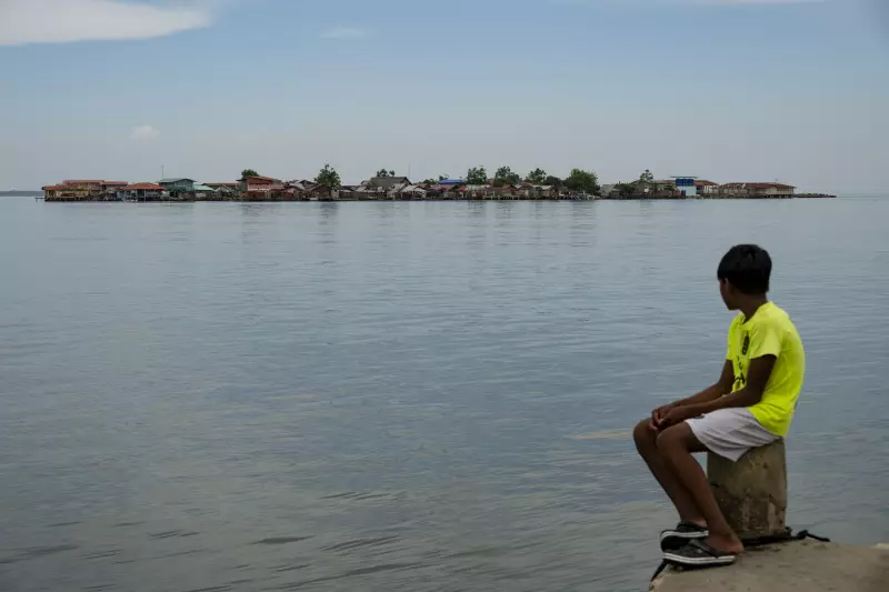 Êxodo Silencioso: A Ilha Panamenha que Desaparece sob as Águas do Mar