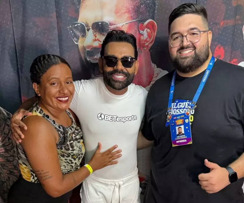 Fã dorme no local do show e realiza sonho de conhecer cantor Pablo em Mossoró