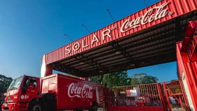 Fábrica da Coca-Cola no Ceará tem atividades suspensas após denúncias de contaminação ambiental