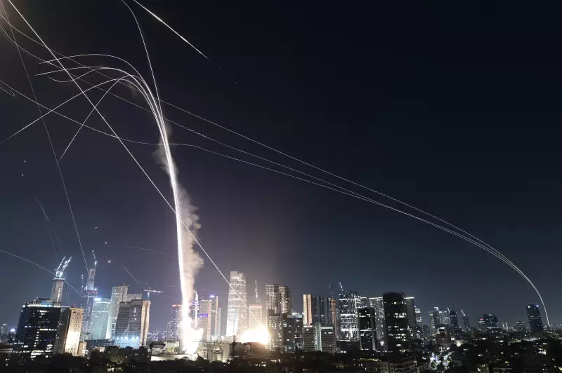 Fake news viraliza com foto de ataque aéreo em Tel Aviv; imagem é de Gaza em 2009