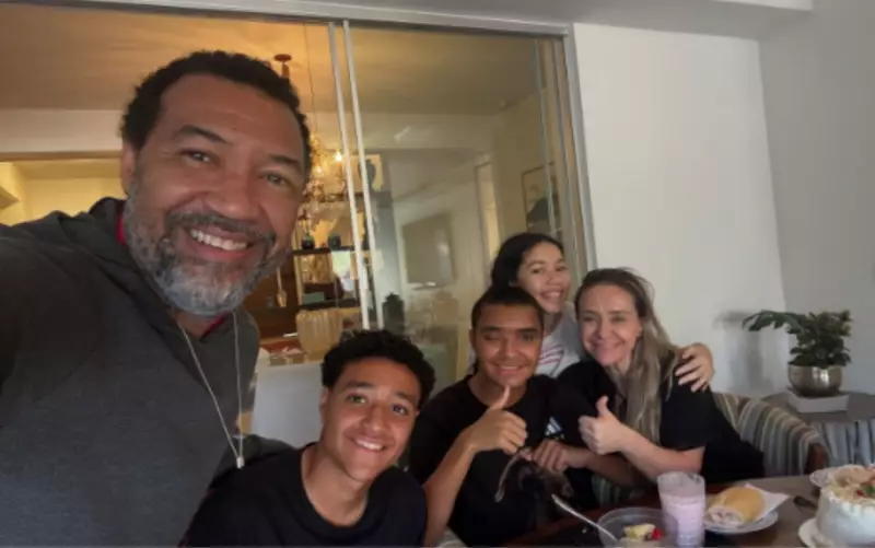 Família emociona ao divulgar primeiras imagens de Pedro Severino em casa após acidente