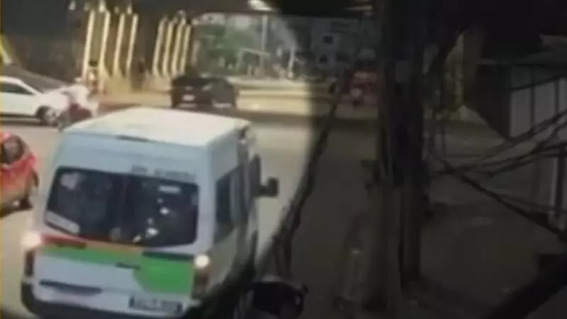 Família sofre assalto a mão armada na Avenida Brasil, em Guadalupe — RJ