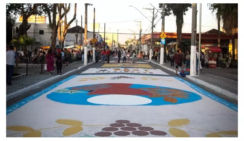 Fé e Tradição: 200 Toneladas de Areia e 15 Mil Voluntários Transformam Cacapava em Tapete Sagrado para Corpus Christi