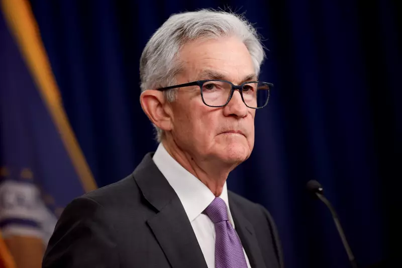Fed adia decisão sobre juros: prudência diante de incertezas, avaliam especialistas